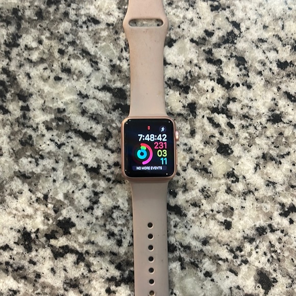 Apple Watch first gen - Picture 1 of 1